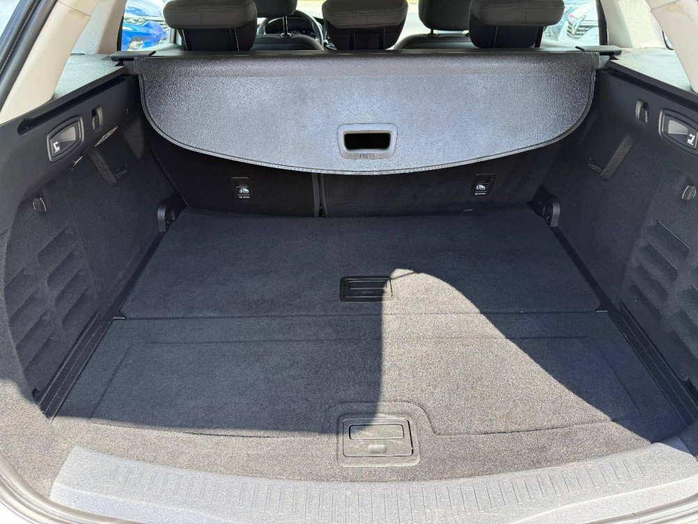 Acheter Renault Megane 4 Mégane IV Estate Blue dCi 115 EDC Business 5p occasion dans les concessions du Groupe Faurie