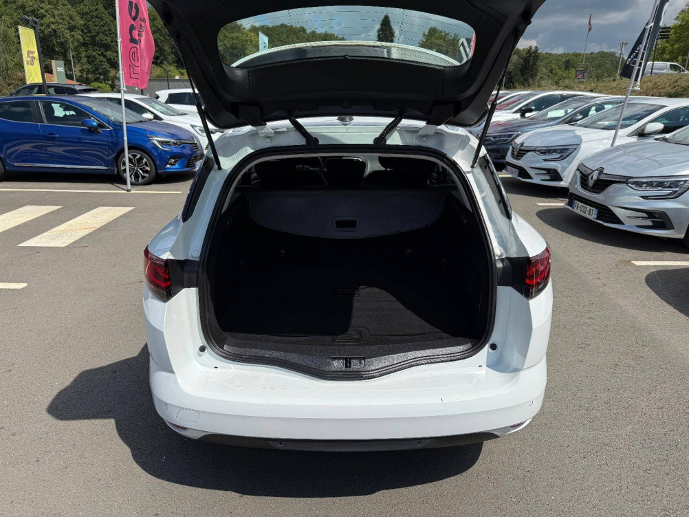 Acheter Renault Megane 4 Mégane IV Estate Blue dCi 115 EDC Business 5p occasion dans les concessions du Groupe Faurie