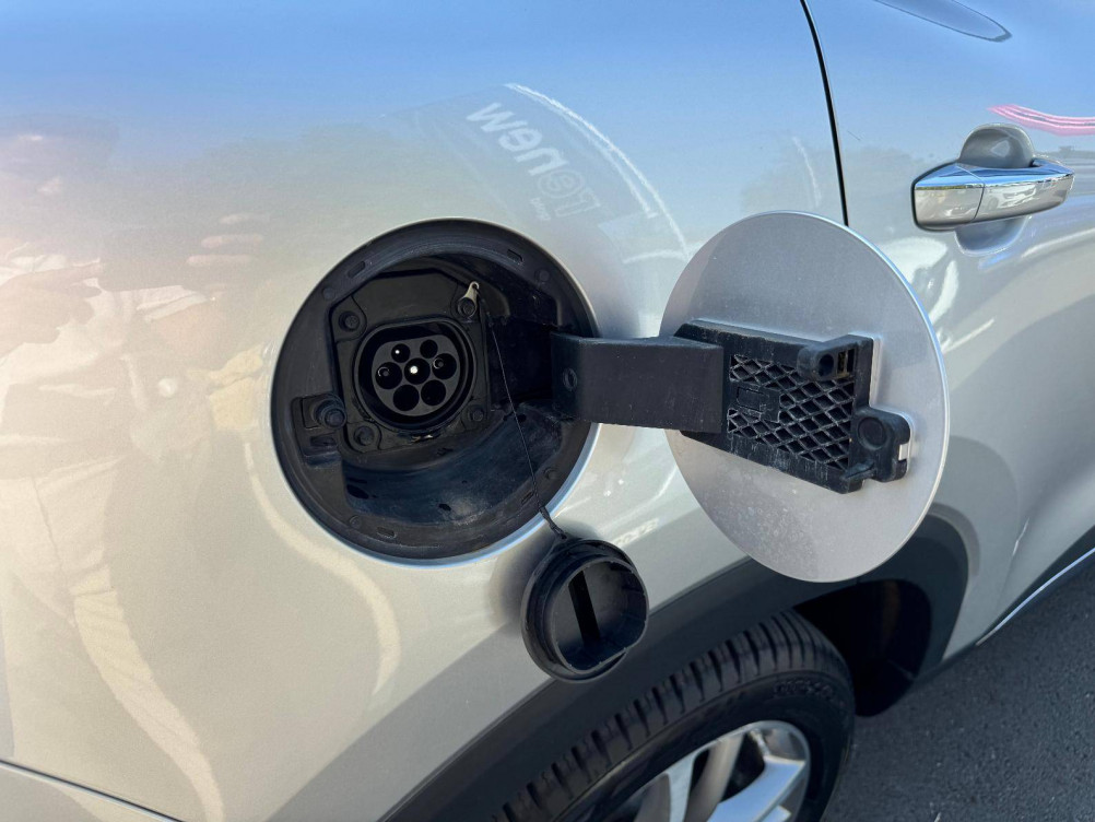 Acheter MG Motor EHS EHS 1.5T GDI PHEV Luxury 5p occasion dans les concessions du Groupe Faurie