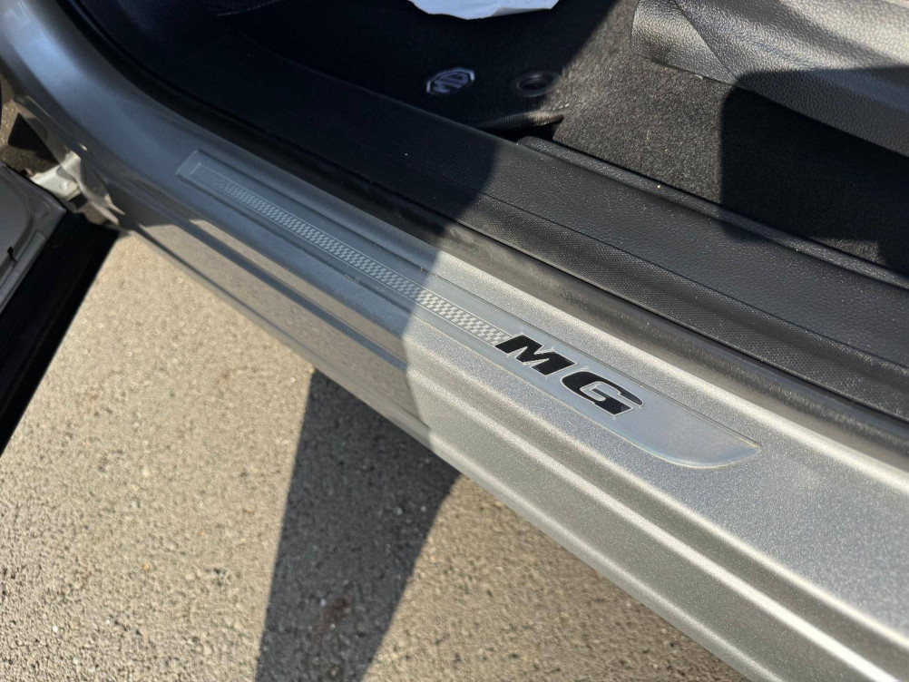 Acheter MG Motor EHS EHS 1.5T GDI PHEV Luxury 5p occasion dans les concessions du Groupe Faurie