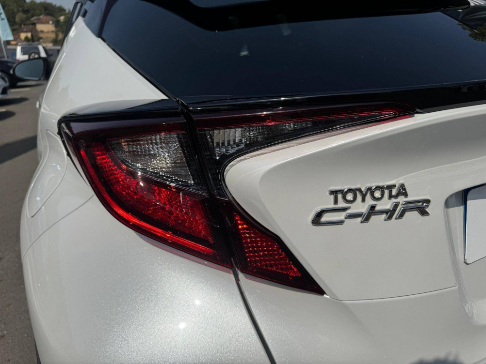 Acheter Toyota C-HR C-HR Hybride 2.0L Design Ultimate 5p occasion dans les concessions du Groupe Faurie