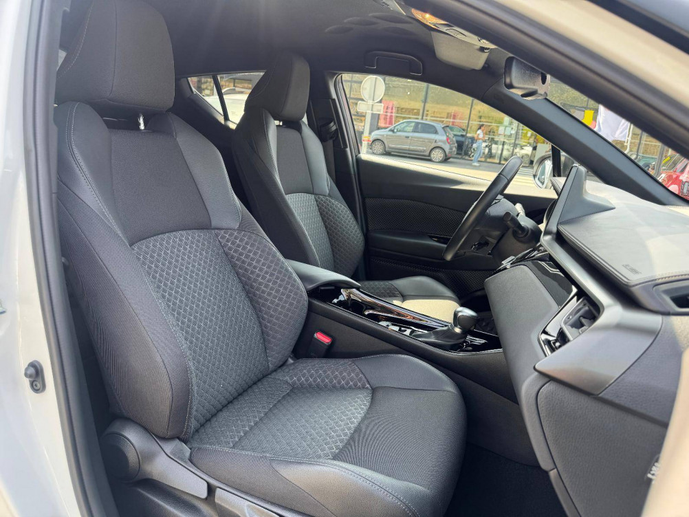 Acheter Toyota C-HR C-HR Hybride 2.0L Design Ultimate 5p occasion dans les concessions du Groupe Faurie