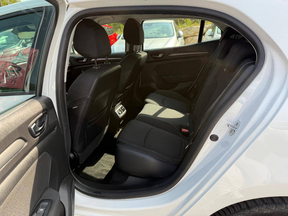 Acheter Renault Megane 4 Mégane IV Berline Blue dCi 115 - 21N Business 5p occasion dans les concessions du Groupe Faurie