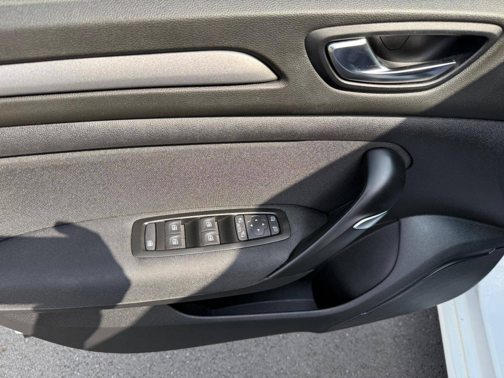 Acheter Renault Megane 4 Mégane IV Berline Blue dCi 115 - 21N Business 5p occasion dans les concessions du Groupe Faurie