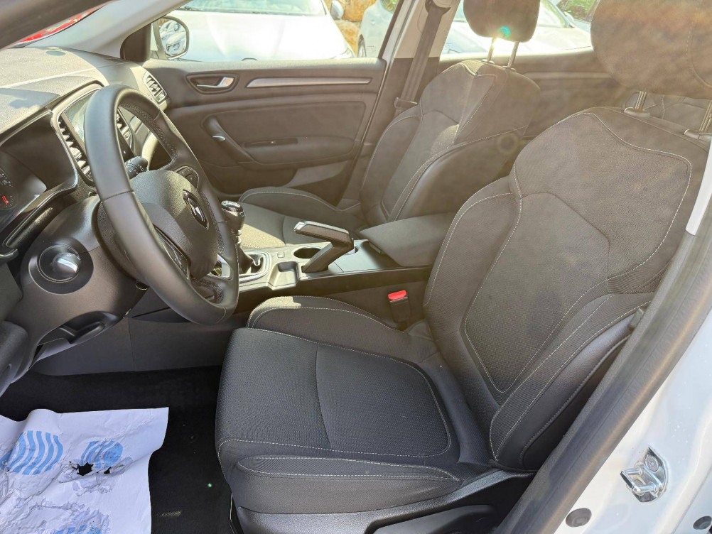 Acheter Renault Megane 4 Mégane IV Berline Blue dCi 115 - 21N Business 5p occasion dans les concessions du Groupe Faurie