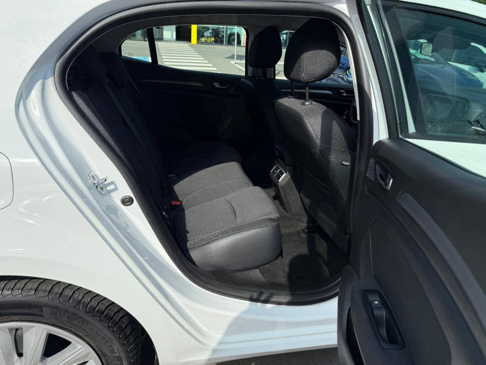 Acheter Renault Megane 4 Mégane IV Berline Blue dCi 115 - 21N Business 5p occasion dans les concessions du Groupe Faurie