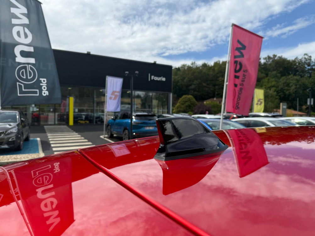 Acheter Renault Megane 4 Mégane IV Berline TCe 140 EDC FAP - 21N R.S. Line 5p occasion dans les concessions du Groupe Faurie