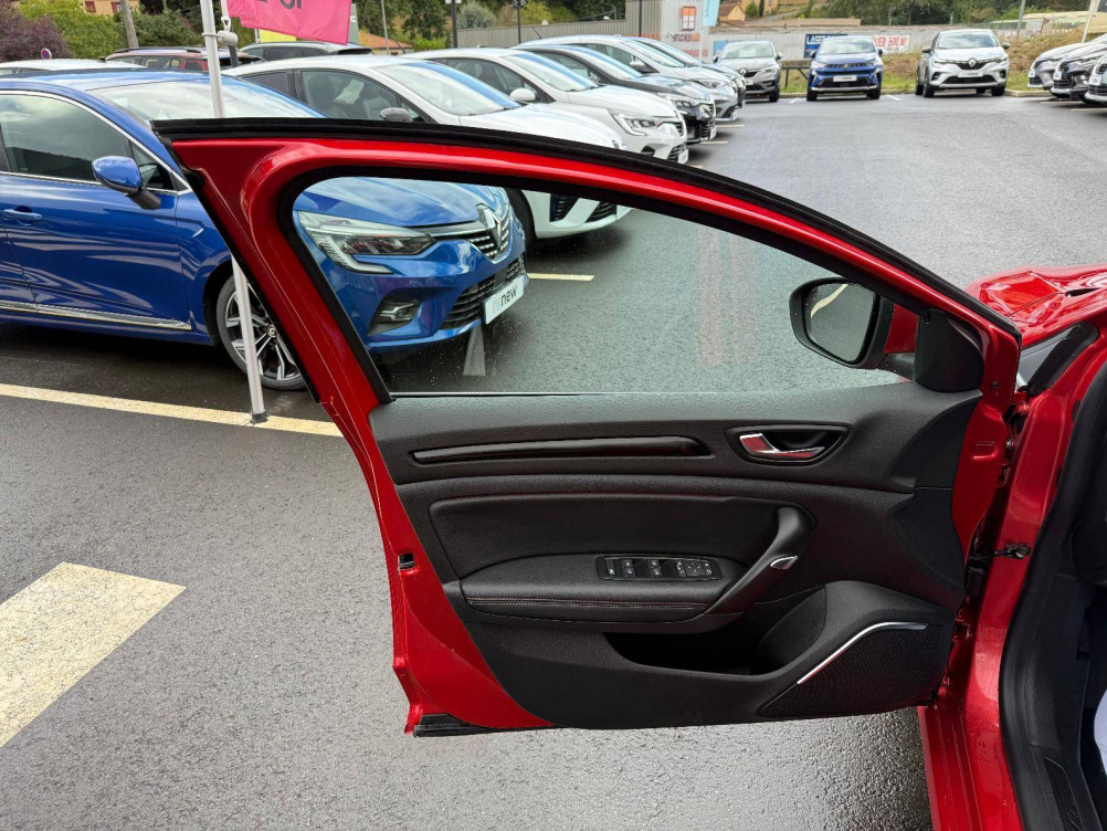 Acheter Renault Megane 4 Mégane IV Berline TCe 140 EDC FAP - 21N R.S. Line 5p occasion dans les concessions du Groupe Faurie