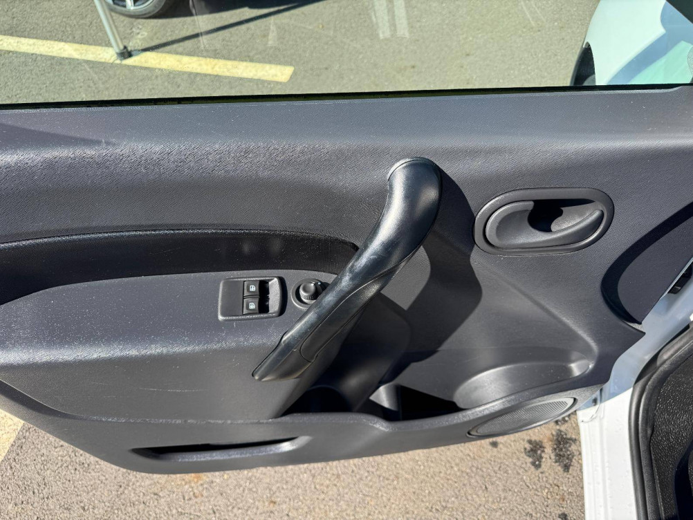 Acheter Renault Kangoo Express 2 KANGOO EXPRESS GRAND VOLUME BLUE DCI 95 GRAND CONFORT 5p occasion dans les concessions du Groupe Faurie