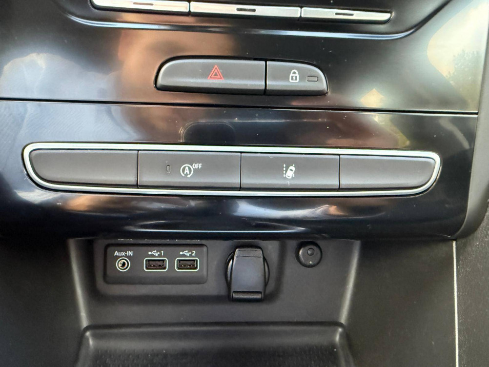 Acheter Renault Megane 4 Mégane IV Berline Blue dCi 115 Business 5p occasion dans les concessions du Groupe Faurie