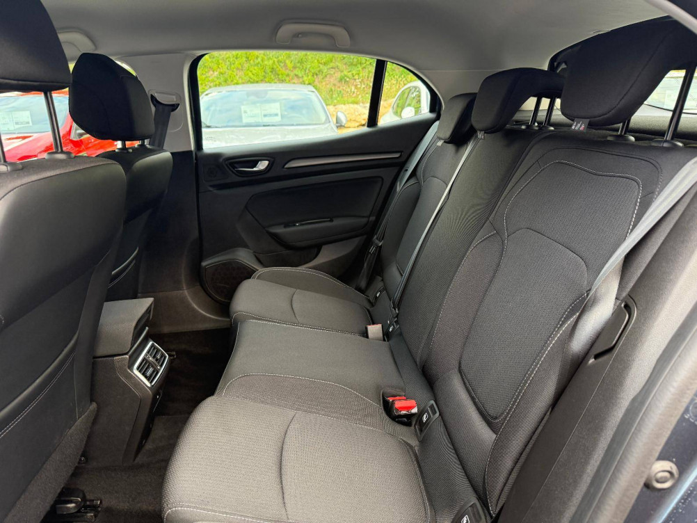 Acheter Renault Megane 4 Mégane IV Berline Blue dCi 115 EDC - 21N Business 5p occasion dans les concessions du Groupe Faurie