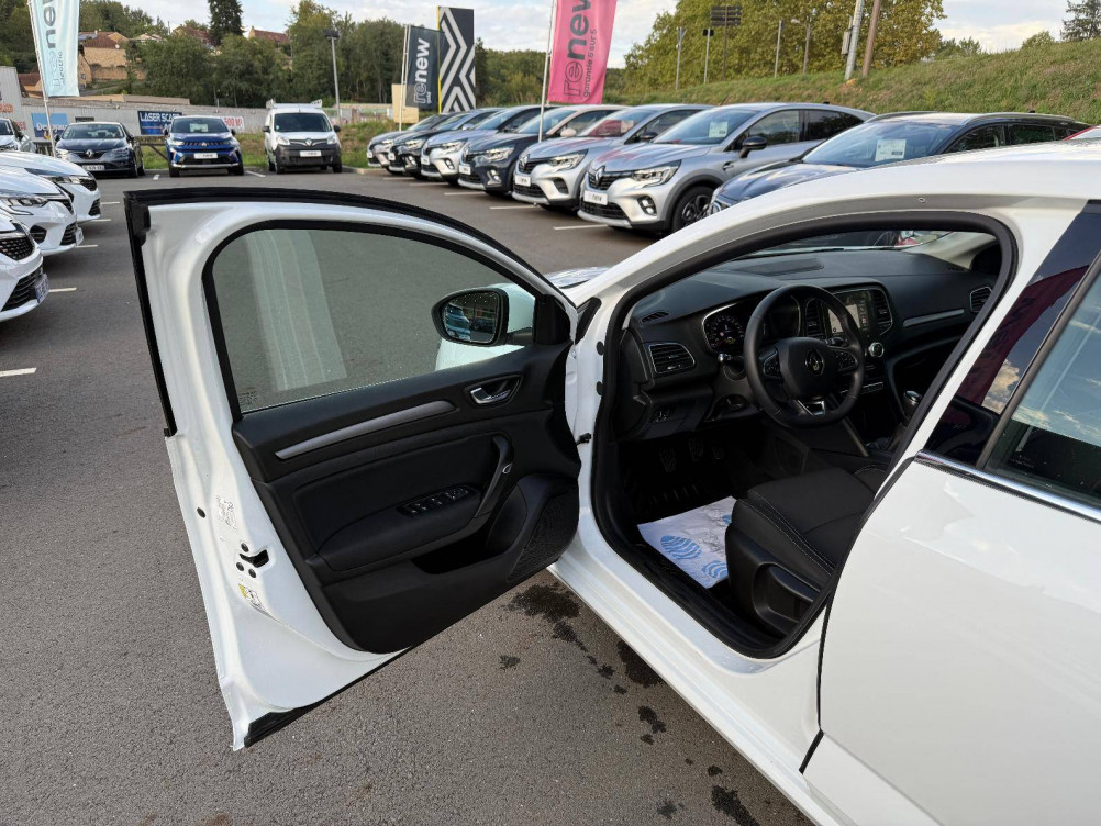 Acheter Renault Megane 4 Mégane IV Berline Blue dCi 115 Business 5p occasion dans les concessions du Groupe Faurie