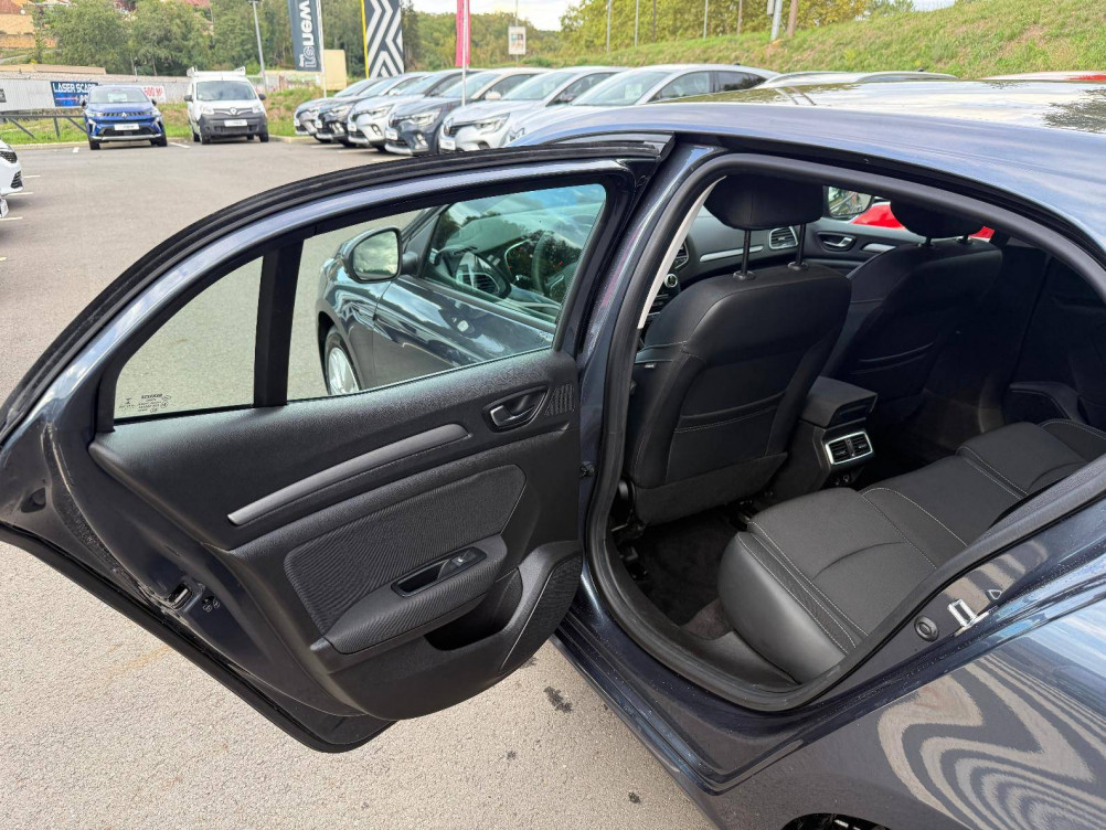 Acheter Renault Megane 4 Mégane IV Berline Blue dCi 115 EDC - 21N Business 5p occasion dans les concessions du Groupe Faurie