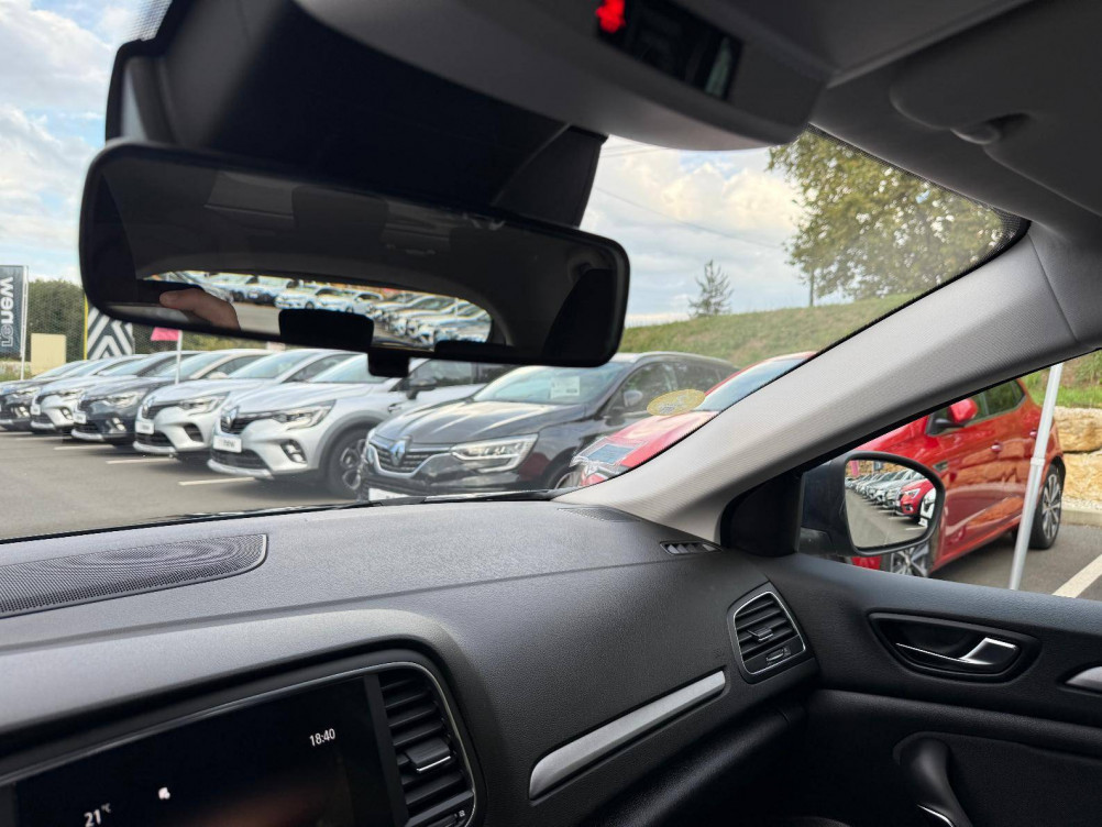 Acheter Renault Megane 4 Mégane IV Berline Blue dCi 115 EDC - 21N Business 5p occasion dans les concessions du Groupe Faurie