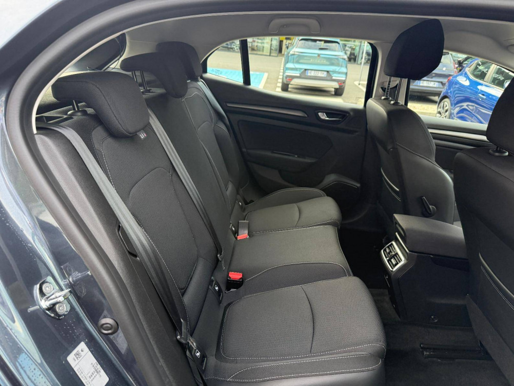 Acheter Renault Megane 4 Mégane IV Berline Blue dCi 115 EDC - 21N Business 5p occasion dans les concessions du Groupe Faurie
