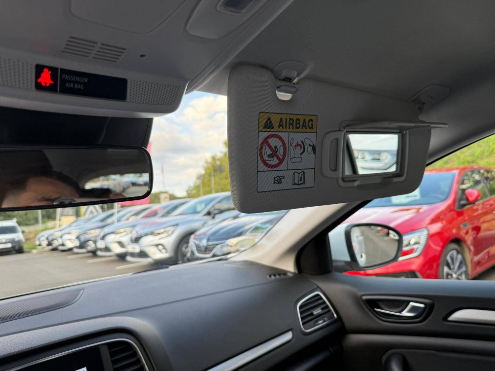 Acheter Renault Megane 4 Mégane IV Berline Blue dCi 115 Business 5p occasion dans les concessions du Groupe Faurie