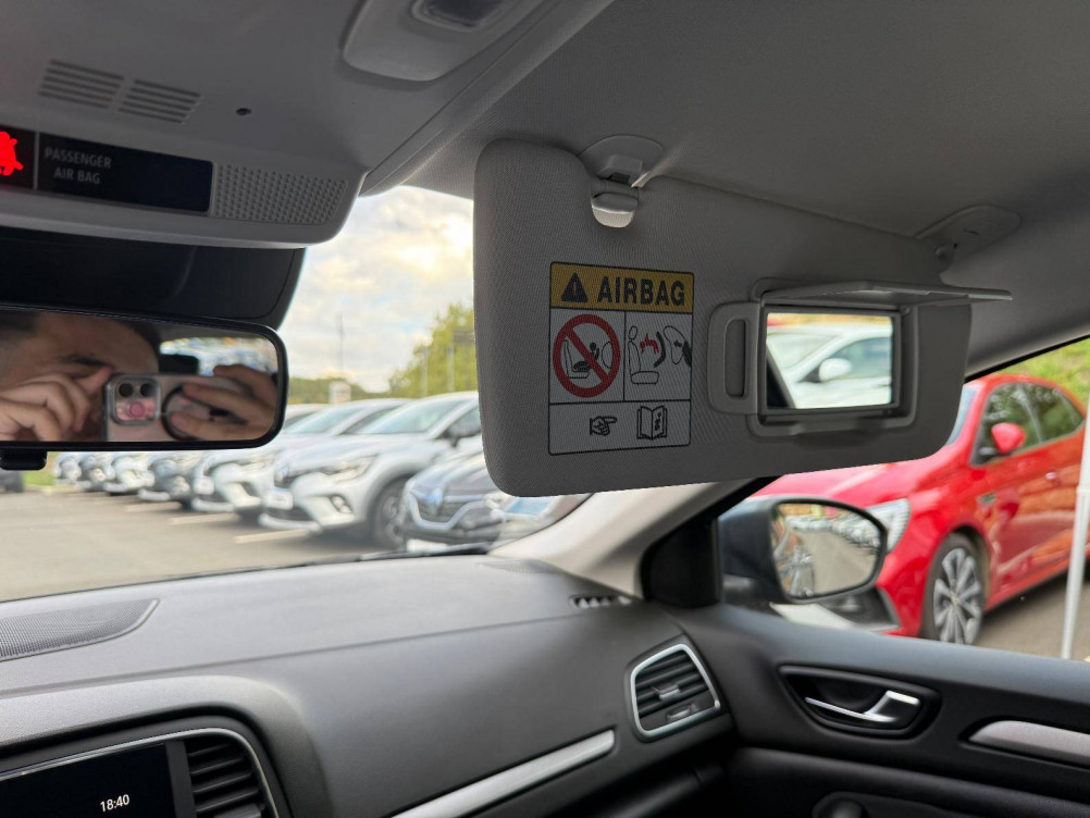 Acheter Renault Megane 4 Mégane IV Berline Blue dCi 115 EDC - 21N Business 5p occasion dans les concessions du Groupe Faurie