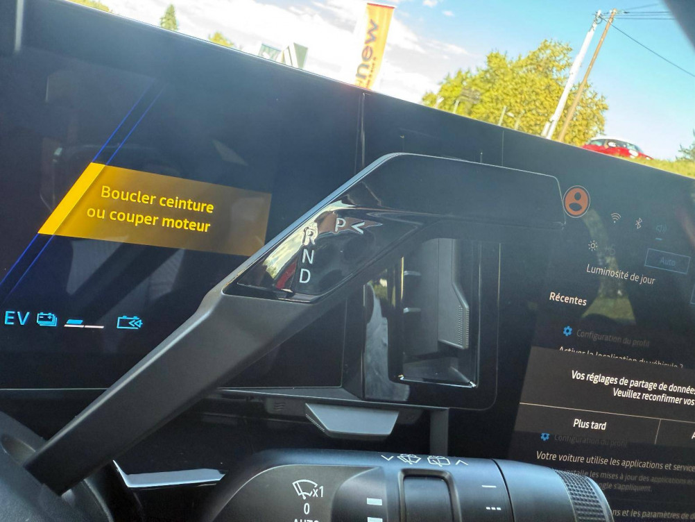 Acheter Renault Austral Austral E-Tech full hybrid 200 GSR2 Iconic esprit Alpine 5p occasion dans les concessions du Groupe Faurie