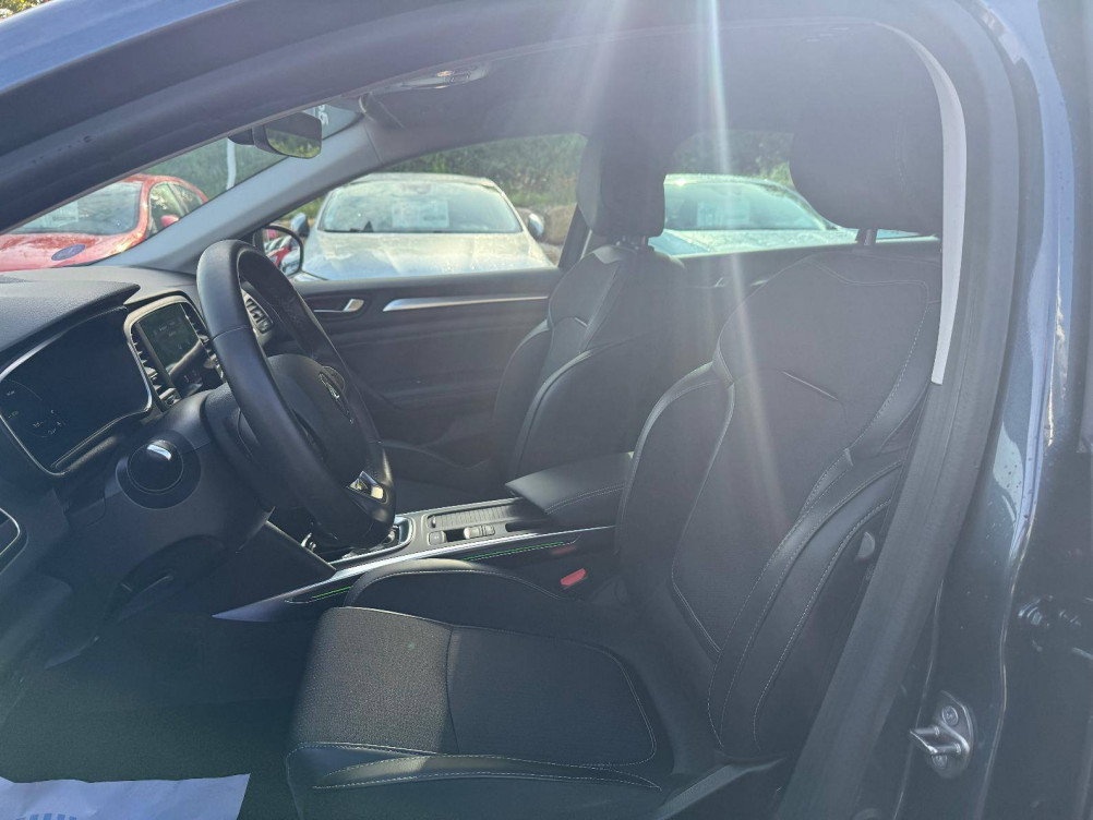 Acheter Renault Megane 4 Megane IV Estate E-Tech plug-in hybrid 160 Techno 5p occasion dans les concessions du Groupe Faurie