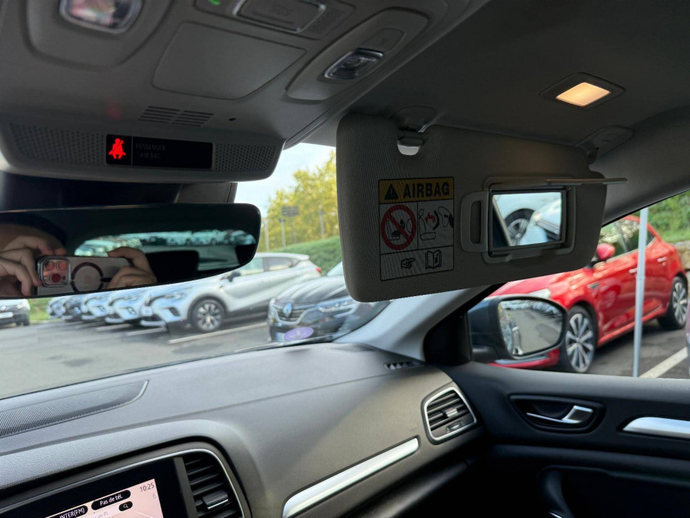 Acheter Renault Megane 4 Megane IV Estate E-Tech plug-in hybrid 160 Techno 5p occasion dans les concessions du Groupe Faurie