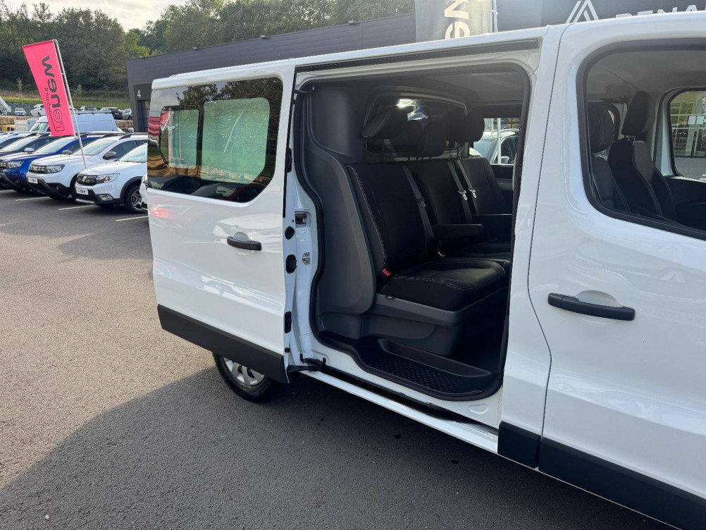 Acheter Renault Trafic 3 TRAFIC CA L1H1 1000 KG DCI 145 ENERGY GRAND CONFORT 4p occasion dans les concessions du Groupe Faurie