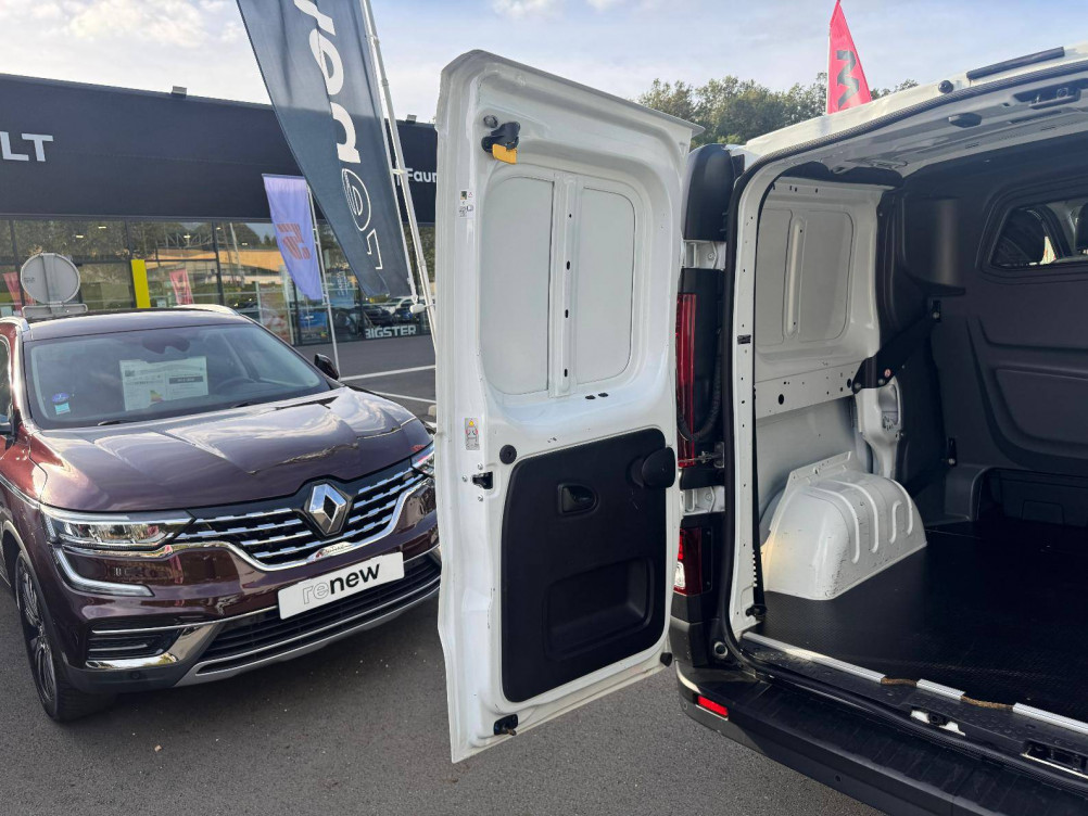 Acheter Renault Trafic 3 TRAFIC CA L1H1 1000 KG DCI 145 ENERGY GRAND CONFORT 4p occasion dans les concessions du Groupe Faurie