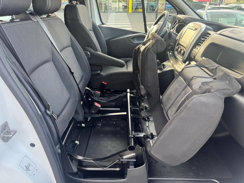 Acheter Renault Trafic 3 TRAFIC CA L1H1 1000 KG DCI 145 ENERGY GRAND CONFORT 4p occasion dans les concessions du Groupe Faurie