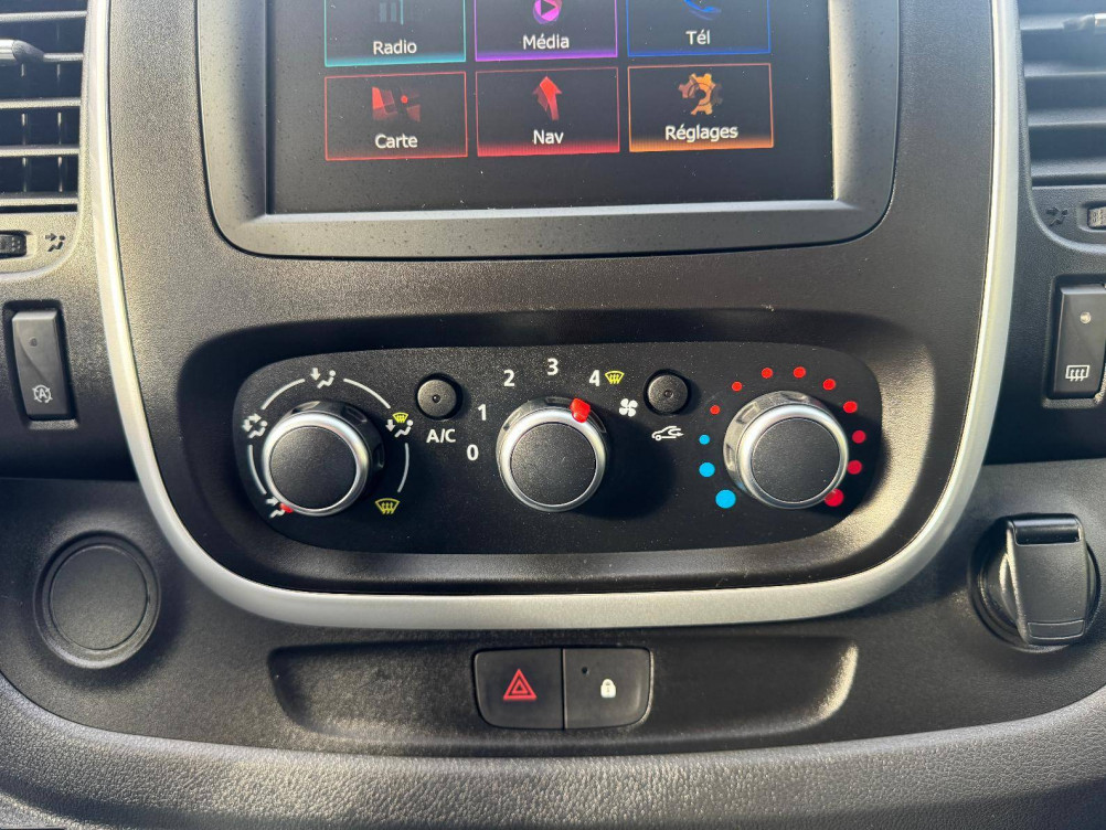 Acheter Renault Trafic 3 TRAFIC CA L1H1 1000 KG DCI 145 ENERGY GRAND CONFORT 4p occasion dans les concessions du Groupe Faurie