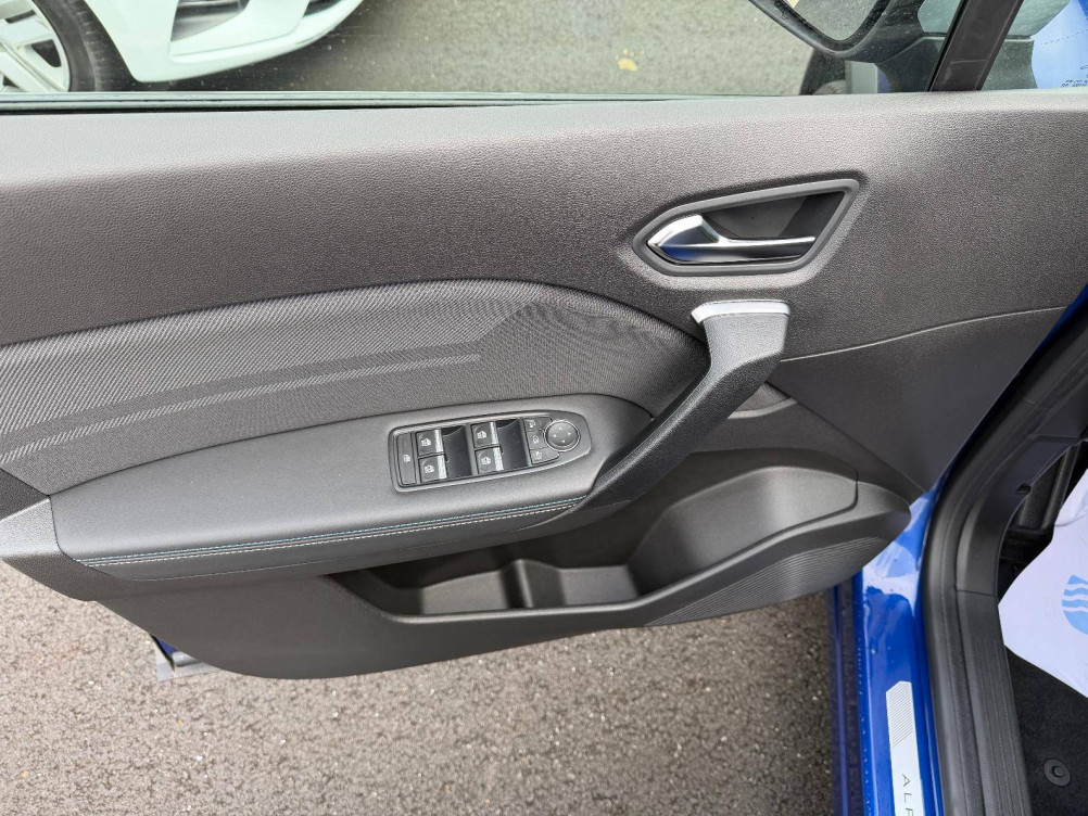 Acheter Renault Captur 2 Captur E-Tech full hybrid 145 ch esprit Alpine 5p occasion dans les concessions du Groupe Faurie