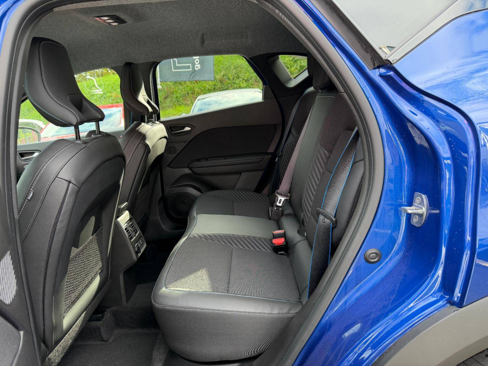 Acheter Renault Captur 2 Captur E-Tech full hybrid 145 ch esprit Alpine 5p occasion dans les concessions du Groupe Faurie