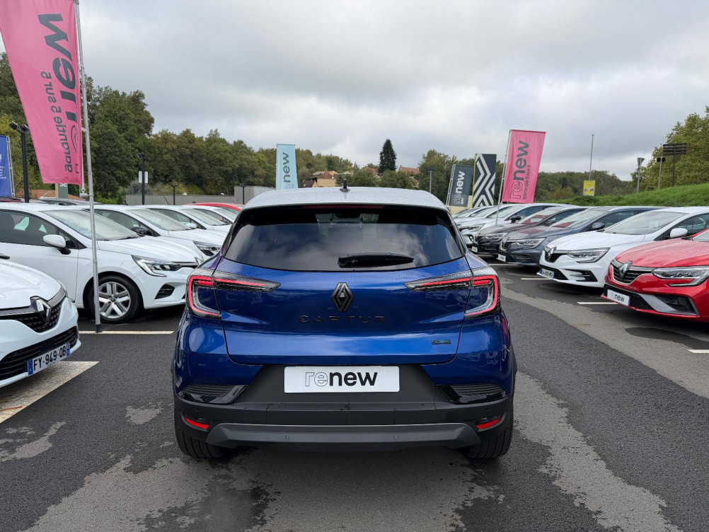 Acheter Renault Captur 2 Captur E-Tech full hybrid 145 ch esprit Alpine 5p occasion dans les concessions du Groupe Faurie