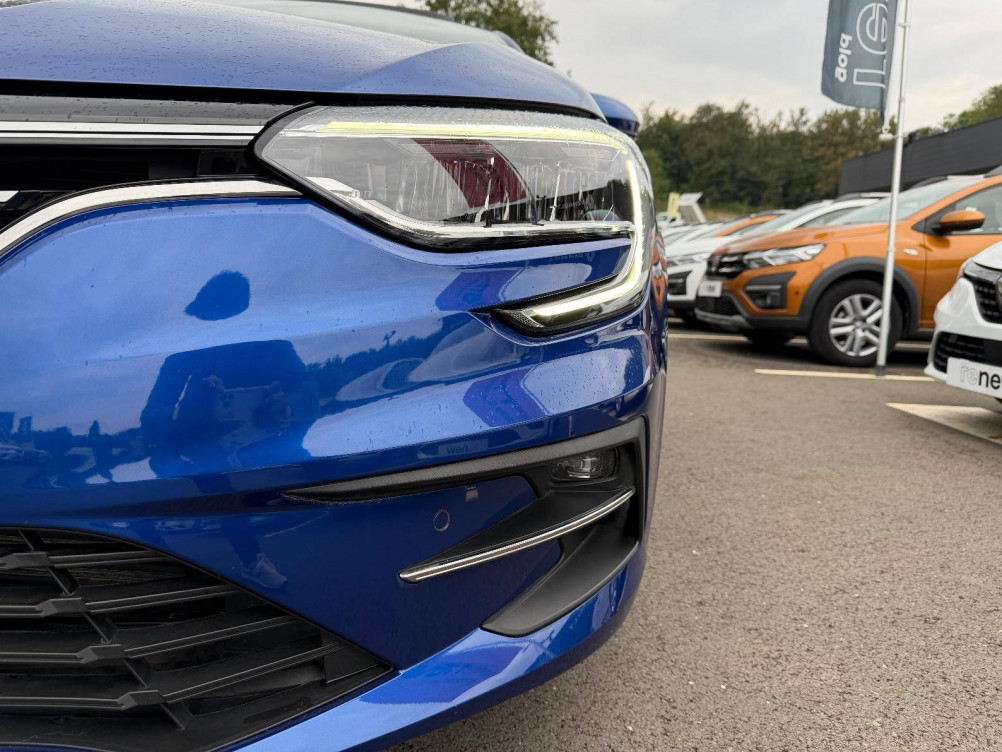 Acheter Renault Megane 4 Megane IV Berline TCe 140 EDC Techno 5p occasion dans les concessions du Groupe Faurie