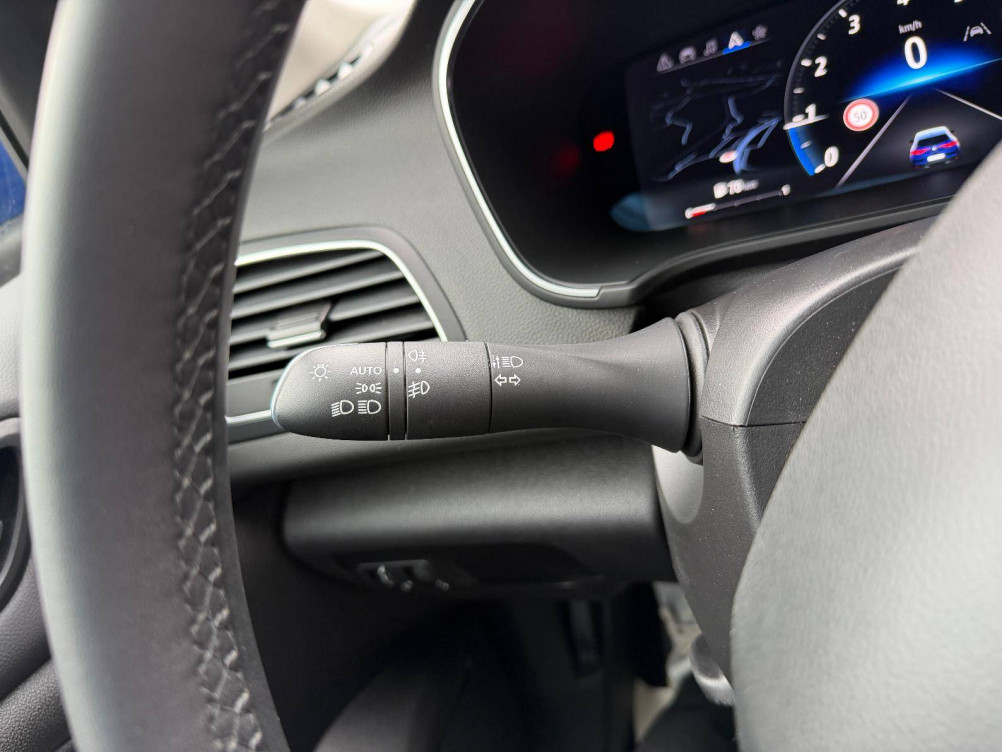 Acheter Renault Megane 4 Megane IV Berline TCe 140 EDC Techno 5p occasion dans les concessions du Groupe Faurie