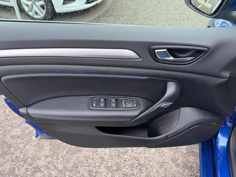 Acheter Renault Megane 4 Megane IV Berline TCe 140 EDC Techno 5p occasion dans les concessions du Groupe Faurie