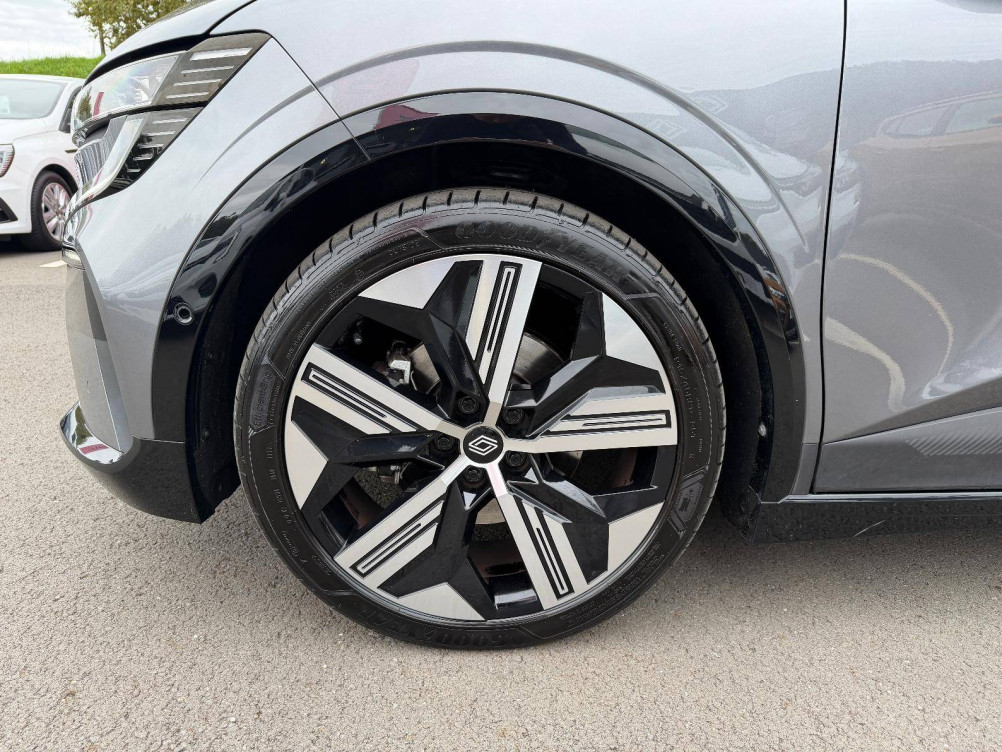 Acheter Renault Megane E-Tech Megane E-Tech EV60 220 ch optimum charge Iconic 5p occasion dans les concessions du Groupe Faurie