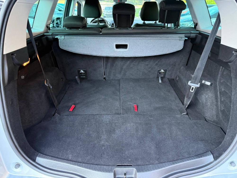 Acheter Renault Grand Scenic 4 Grand Scenic TCe 140 FAP EDC - 21 Business 5p occasion dans les concessions du Groupe Faurie