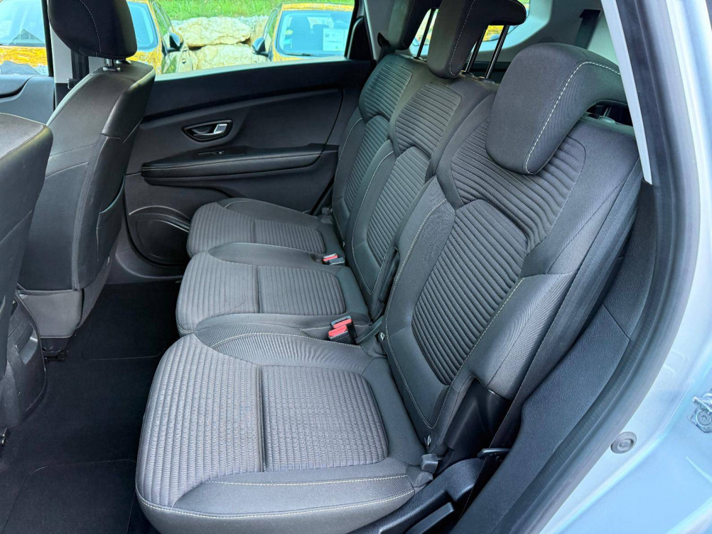Acheter Renault Grand Scenic 4 Grand Scenic TCe 140 FAP EDC - 21 Business 5p occasion dans les concessions du Groupe Faurie