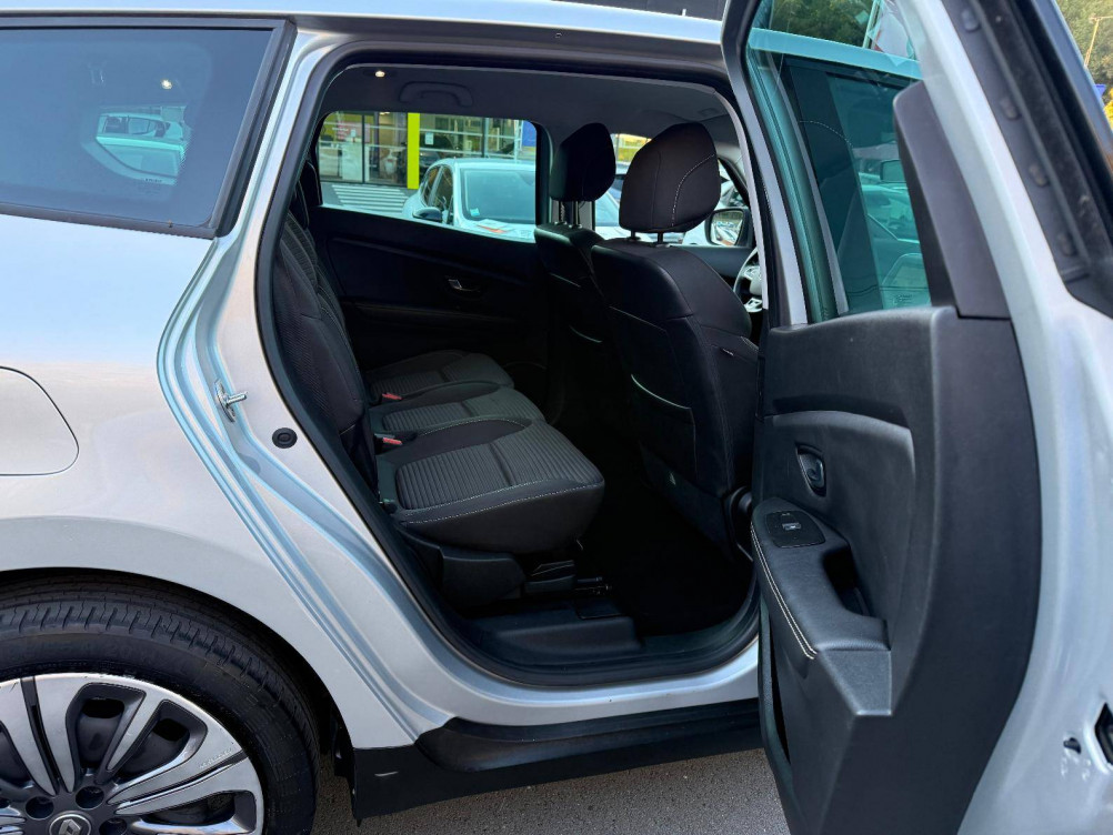 Acheter Renault Grand Scenic 4 Grand Scenic TCe 140 FAP EDC - 21 Business 5p occasion dans les concessions du Groupe Faurie