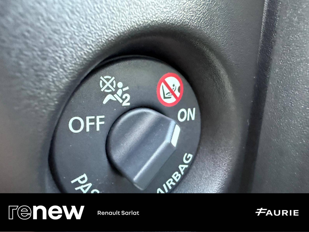 Acheter Renault Megane 4 Mégane IV Berline Blue dCi 115 Business 5p occasion dans les concessions du Groupe Faurie