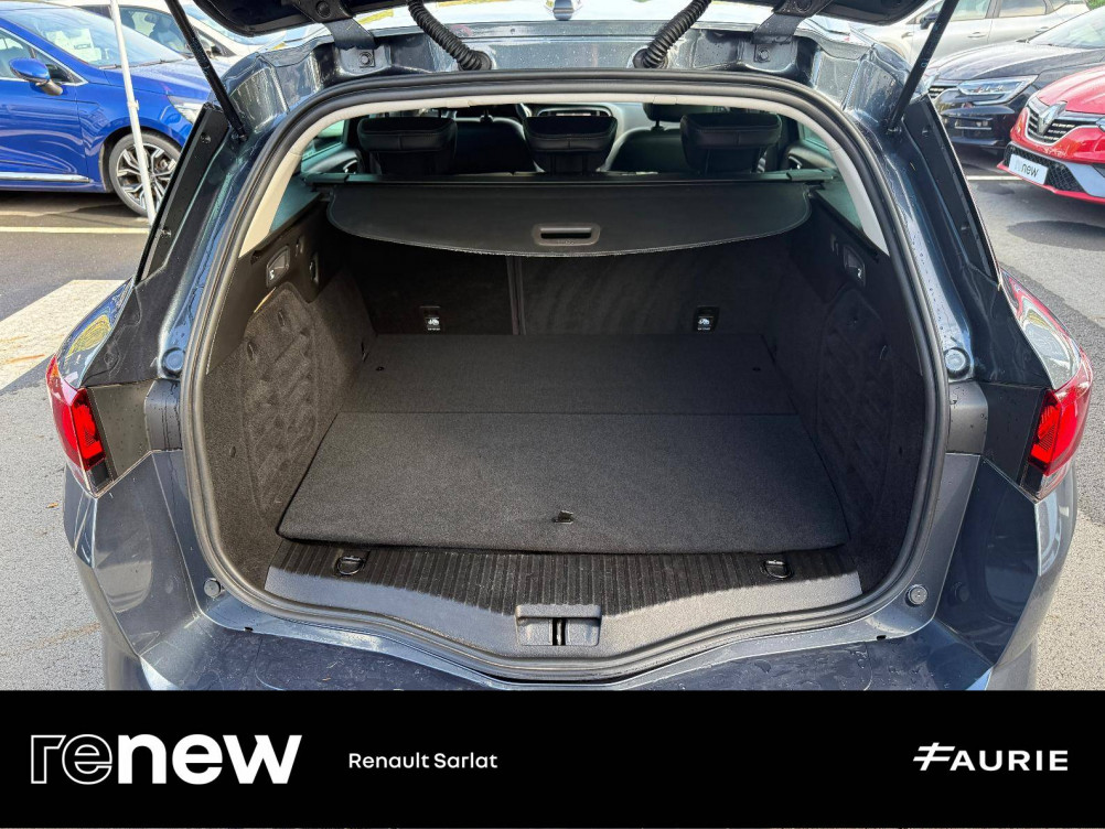 Acheter Renault Megane 4 Megane IV Estate E-Tech plug-in hybrid 160 Techno 5p occasion dans les concessions du Groupe Faurie