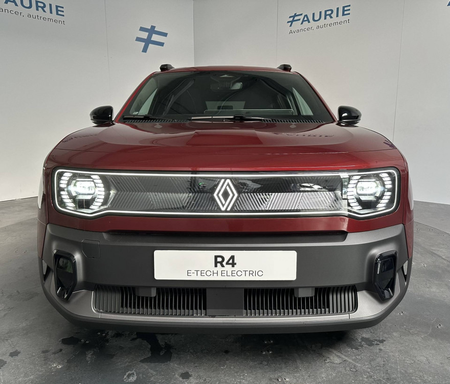 Acheter Renault Renault 4 Renault 4 E-Tech Electrique 150 ch autonomie confort Techno 5p neuf dans les concessions du Groupe Faurie