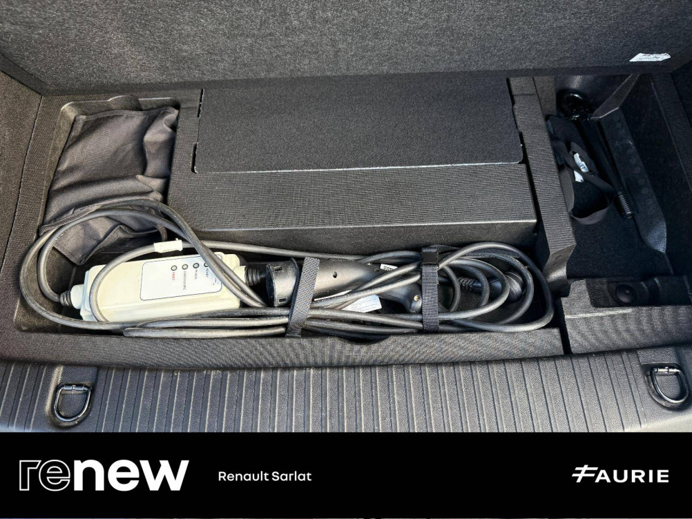 Acheter Renault Megane 4 Megane IV Estate E-Tech plug-in hybrid 160 Techno 5p occasion dans les concessions du Groupe Faurie