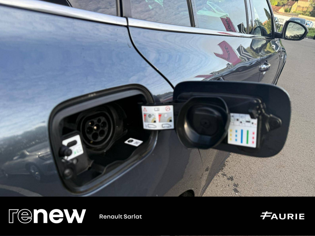 Acheter Renault Megane 4 Megane IV Estate E-Tech plug-in hybrid 160 Techno 5p occasion dans les concessions du Groupe Faurie