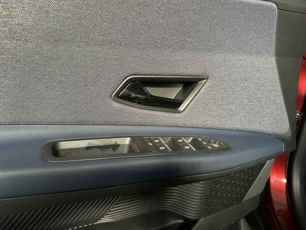 Acheter Renault Renault 4 Renault 4 E-Tech Electrique 150 ch autonomie confort Techno 5p neuf dans les concessions du Groupe Faurie