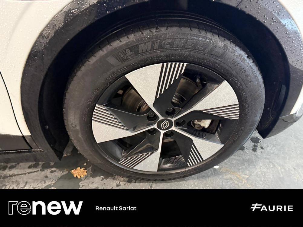 Acheter Renault Megane E-Tech Megane E-Tech EV40 130ch standard charge Equilibre 5p occasion dans les concessions du Groupe Faurie