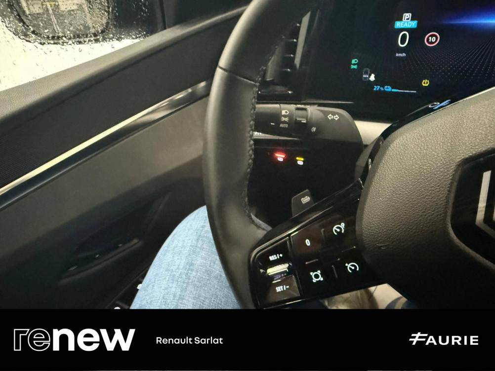 Acheter Renault Megane E-Tech Megane E-Tech EV40 130ch standard charge Equilibre 5p occasion dans les concessions du Groupe Faurie