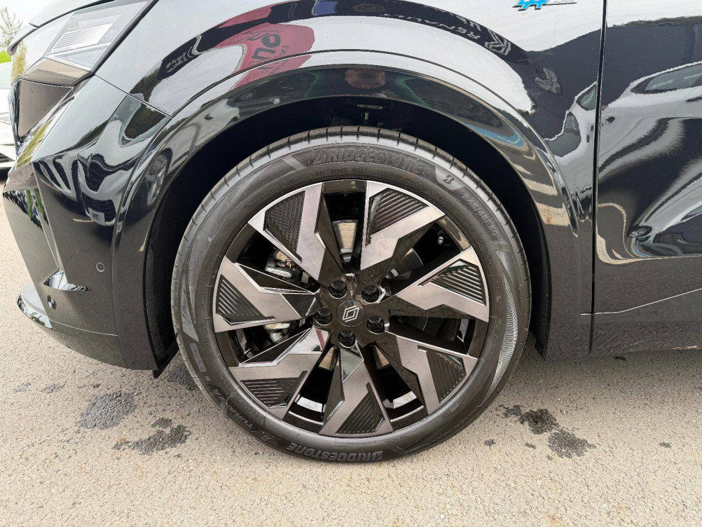 Acheter Renault Rafale Rafale E-Tech full hybrid 200 esprit Alpine 5p occasion dans les concessions du Groupe Faurie