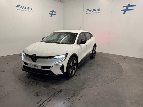Acheter Renault Megane E-Tech Megane E-Tech EV40 130ch standard charge Equilibre 5p neuve dans les concessions du Groupe Faurie