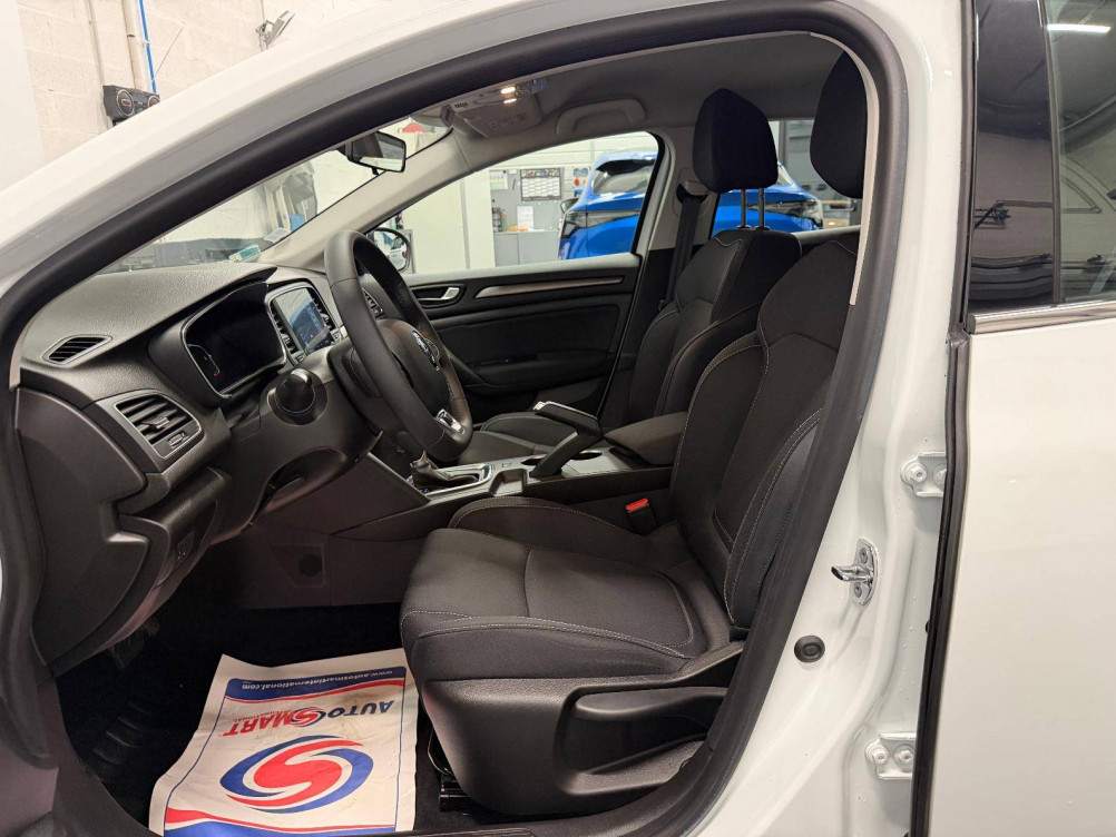 Acheter Renault Megane 4 Mégane IV Berline Blue dCi 115 EDC Business 5p occasion dans les concessions du Groupe Faurie