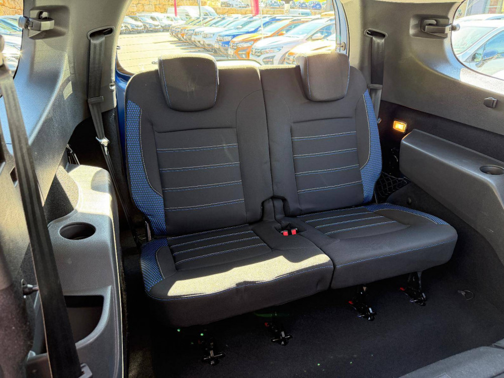 Acheter Dacia Lodgy Lodgy Blue dCi 115 7 places 15 ans 5p occasion dans les concessions du Groupe Faurie